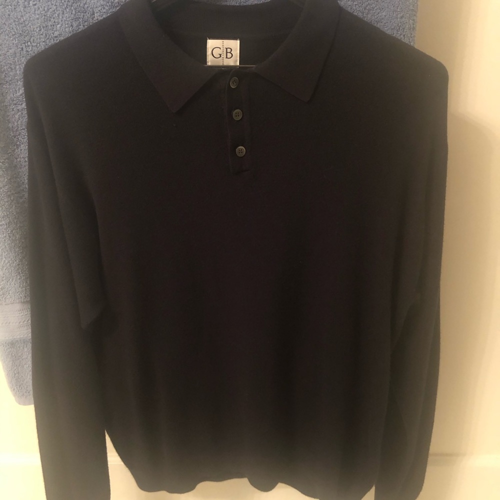 GB Geoffrey Beene Black 3 Button Sweater